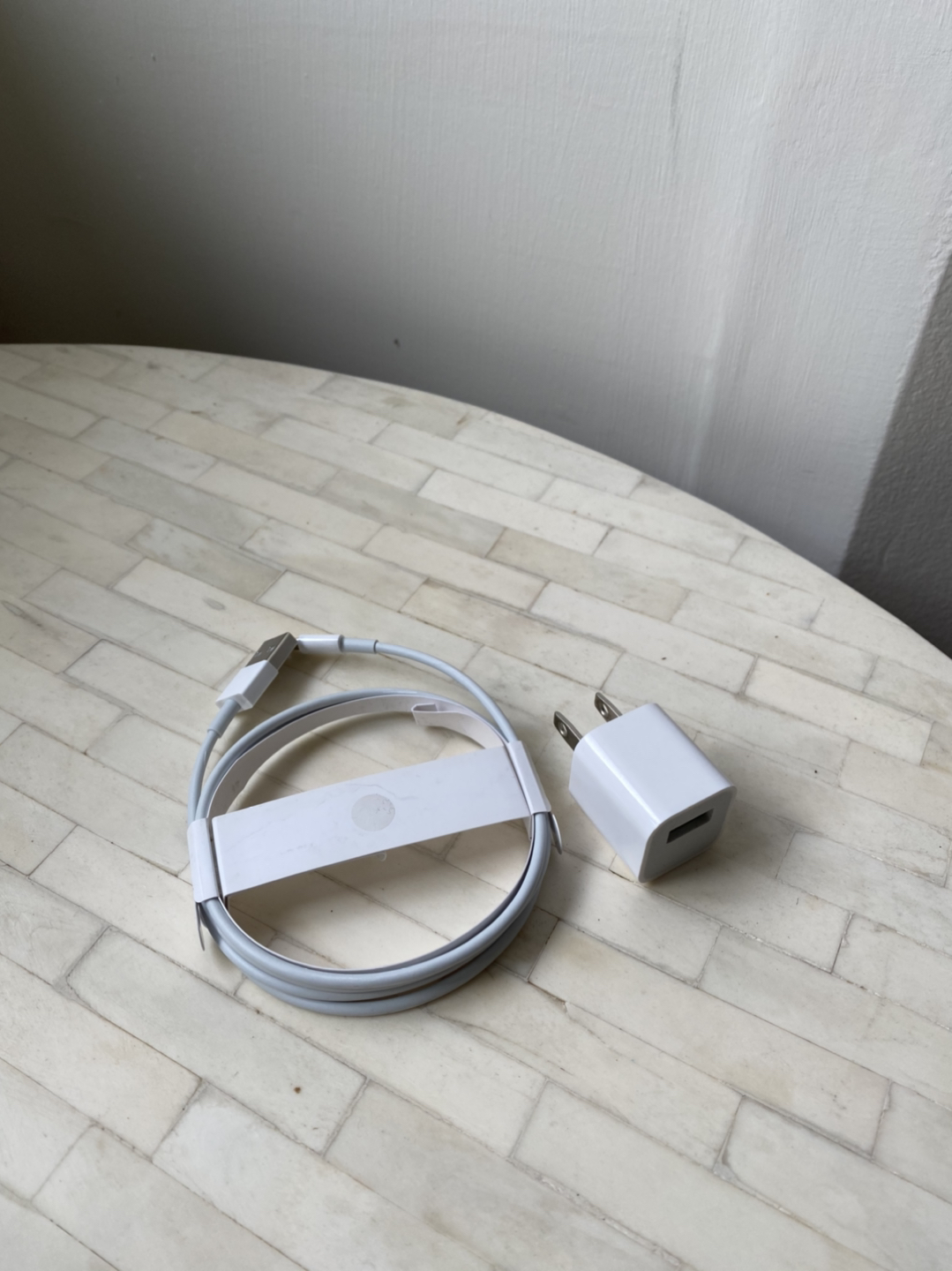 [Apple] iPhone USB Cable / Power Adaptor