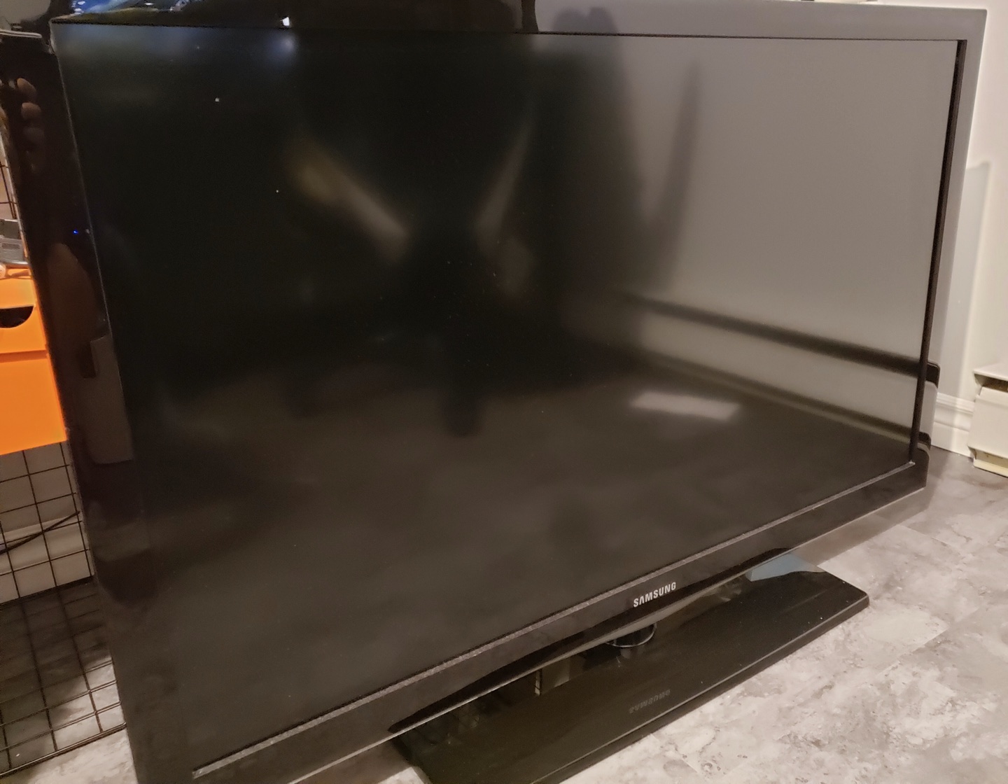 Samsung 46” LCD TV
