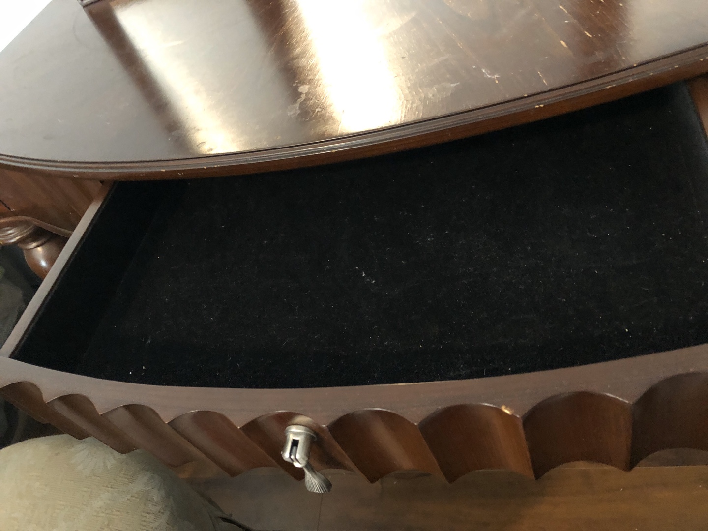 Dresser table with mirror - photo 5