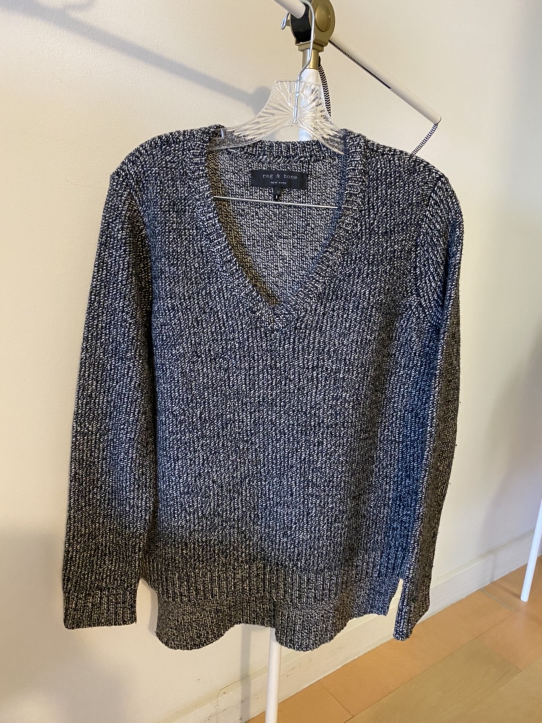 [rag & bone] women’s v-neck sweater  thumbnail