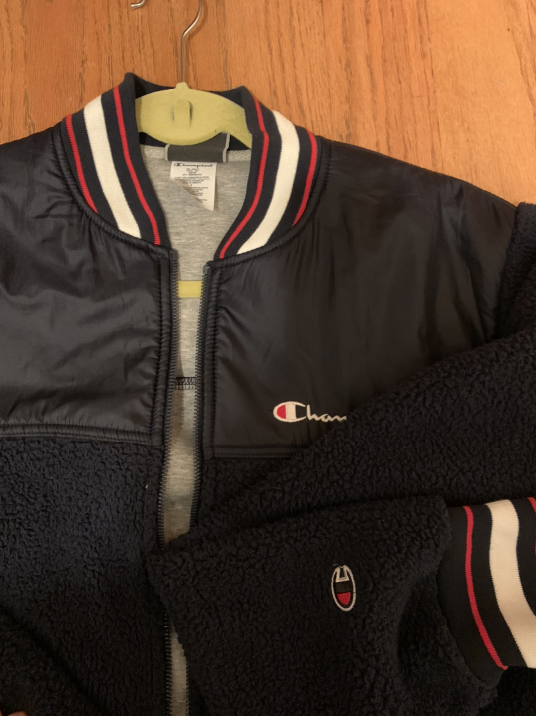 Champion fleece men’s small