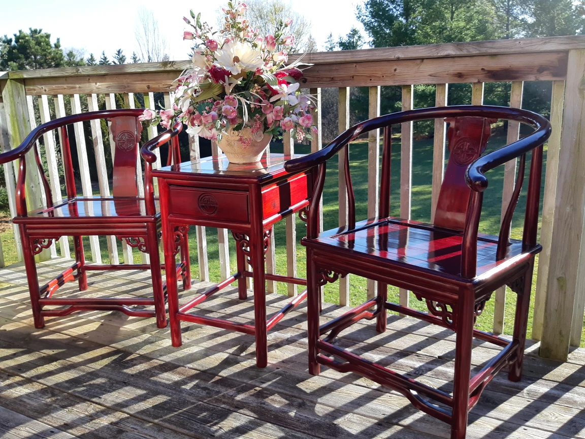 Table & 2 Chairs