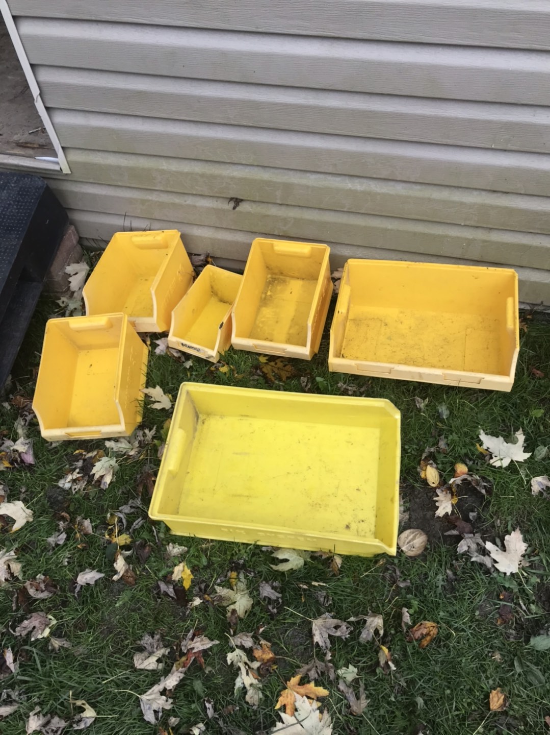 Parts storage bins