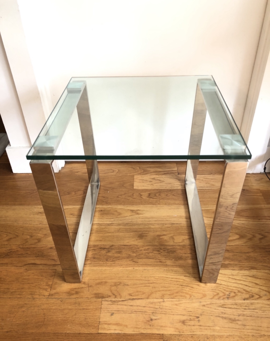 GLASS SIDE TABLE