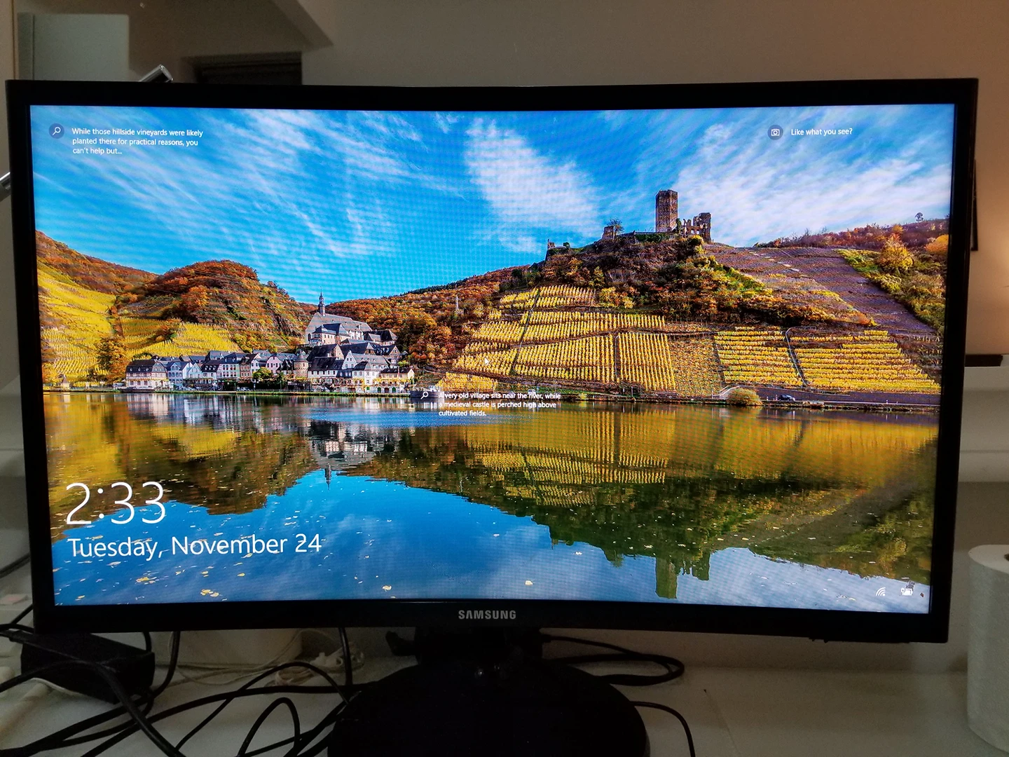 Samsung curve screen monitor