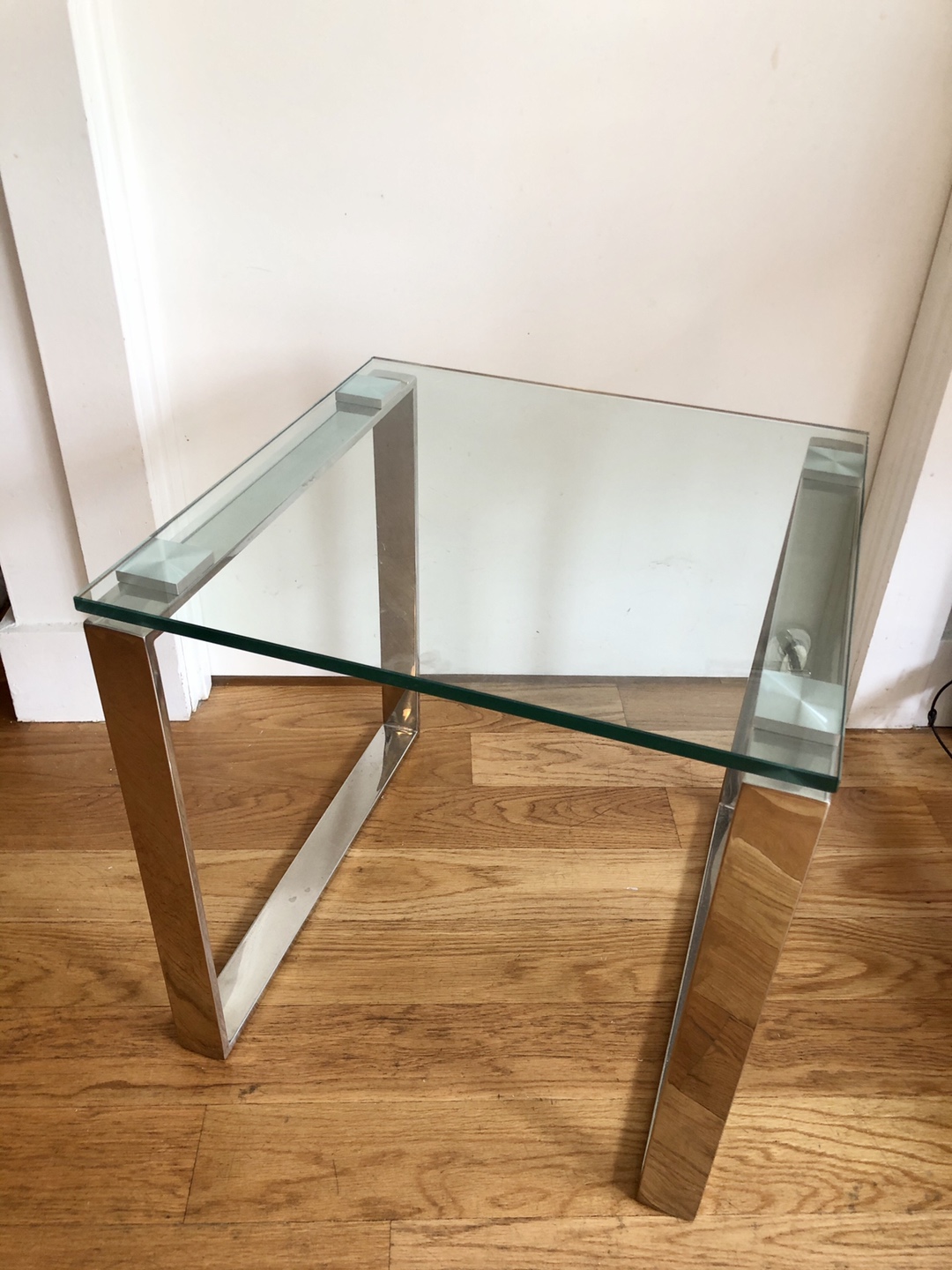 GLASS SIDE TABLE - photo 2