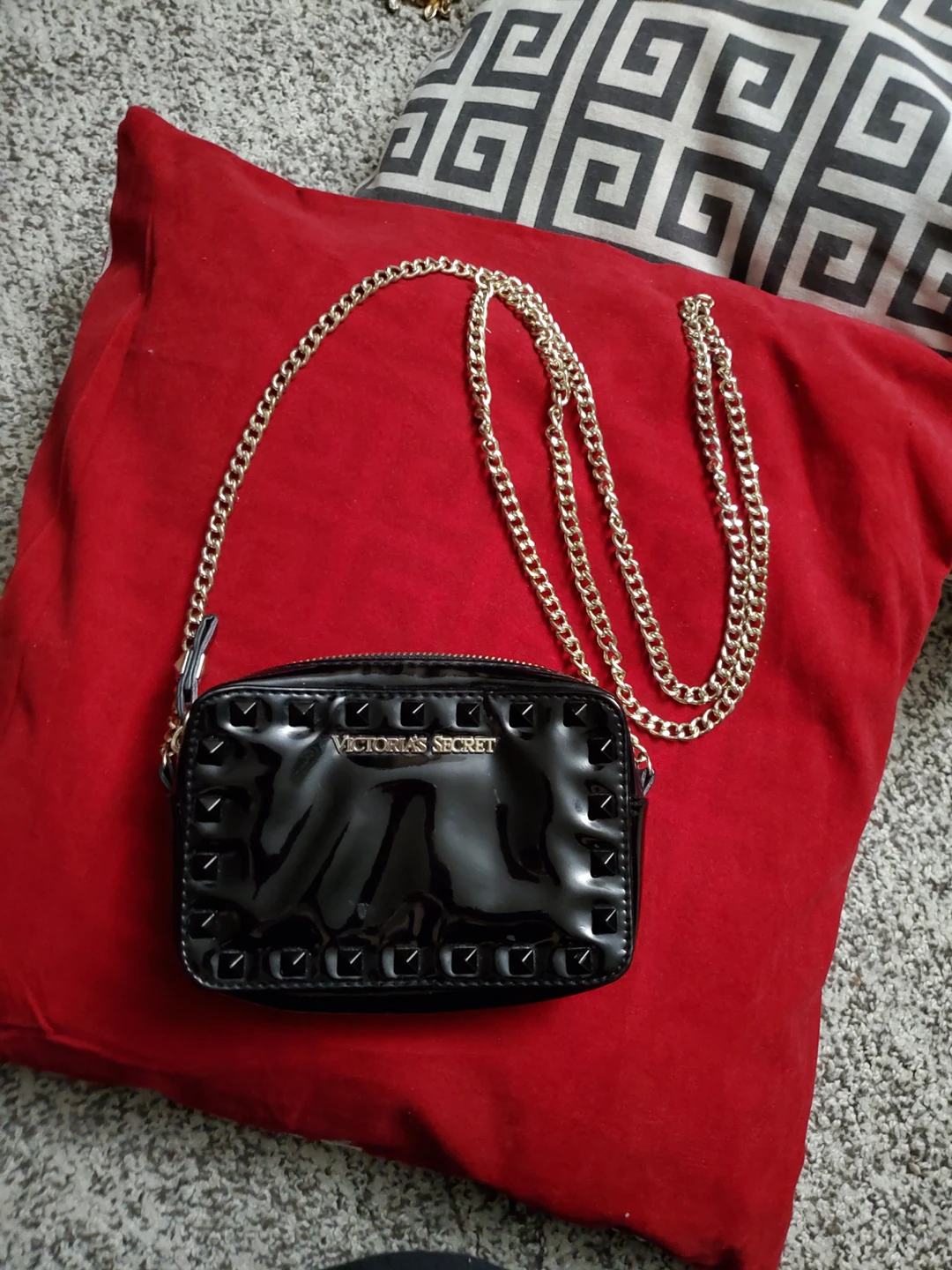 Victoria Secrets Patent FauxLeather purse thumbnail