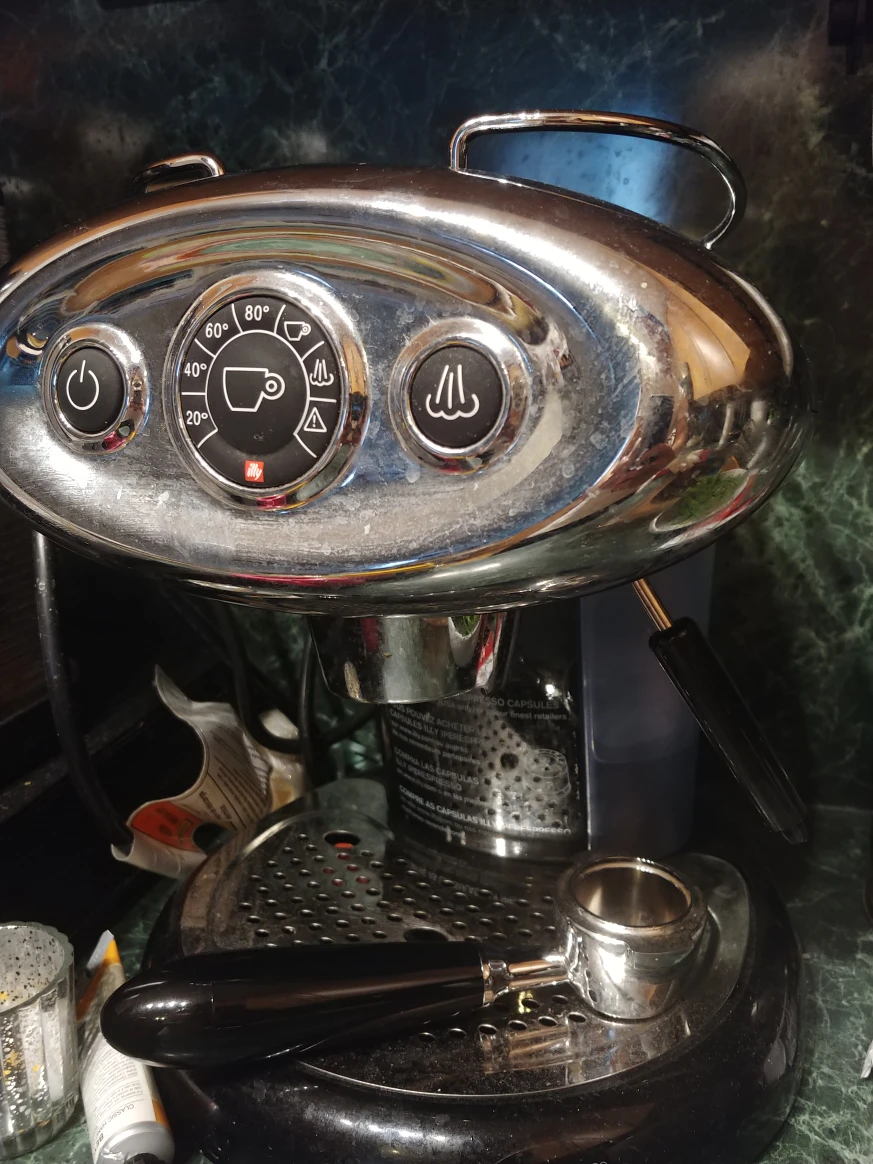 illy. X7.1 capsule machine