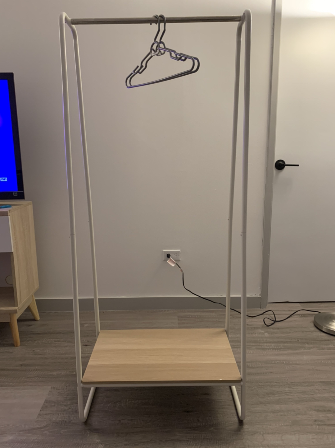 Clothing hanger 