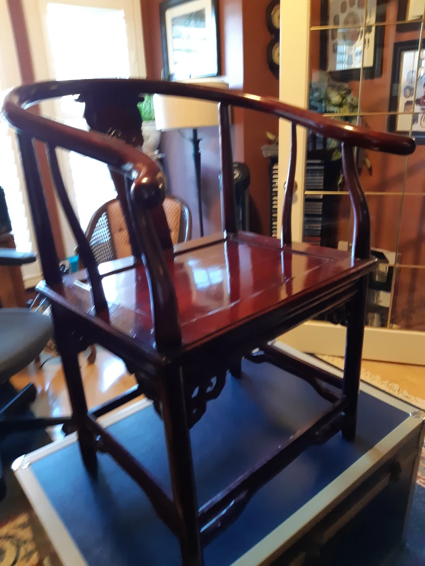 Table & 2 Chairs - photo 3