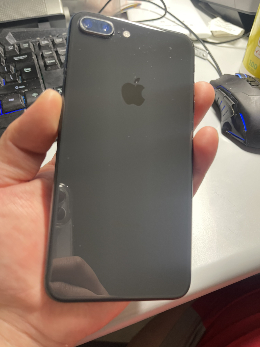 Selling Iphone 8 plus 256GB Space Grey image indicator(3)