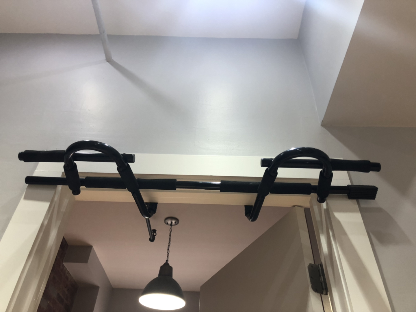 Doorway pull up bar - photo 2