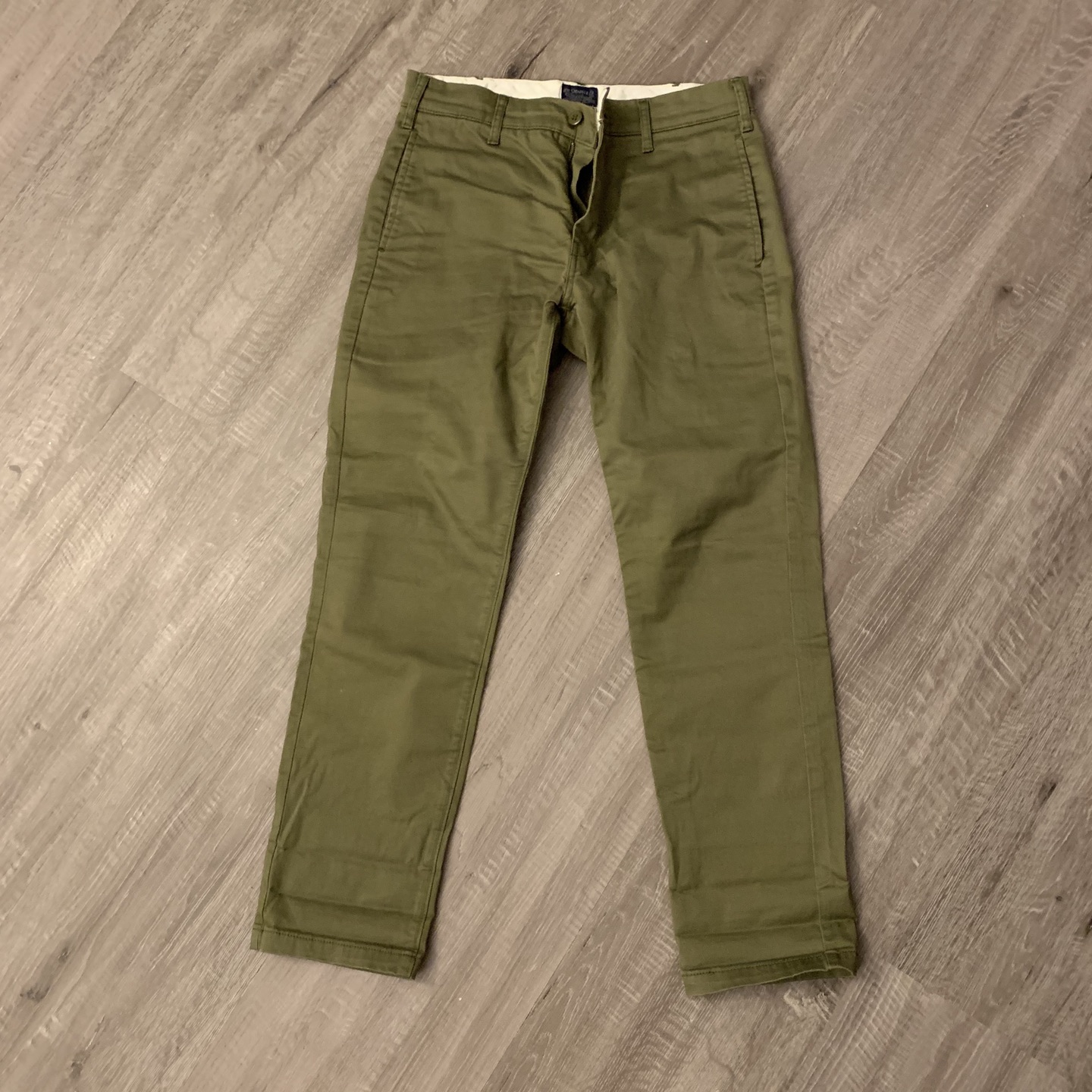 Levi’s olive chino pants W30L30