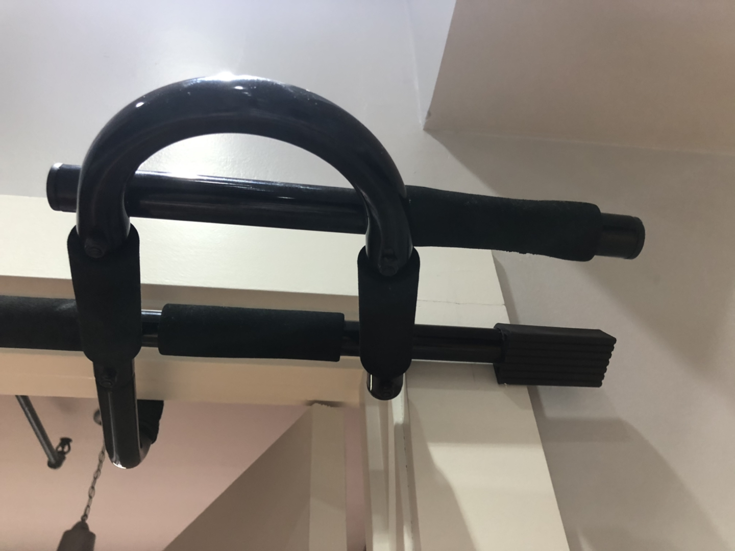 Doorway pull up bar - photo 3