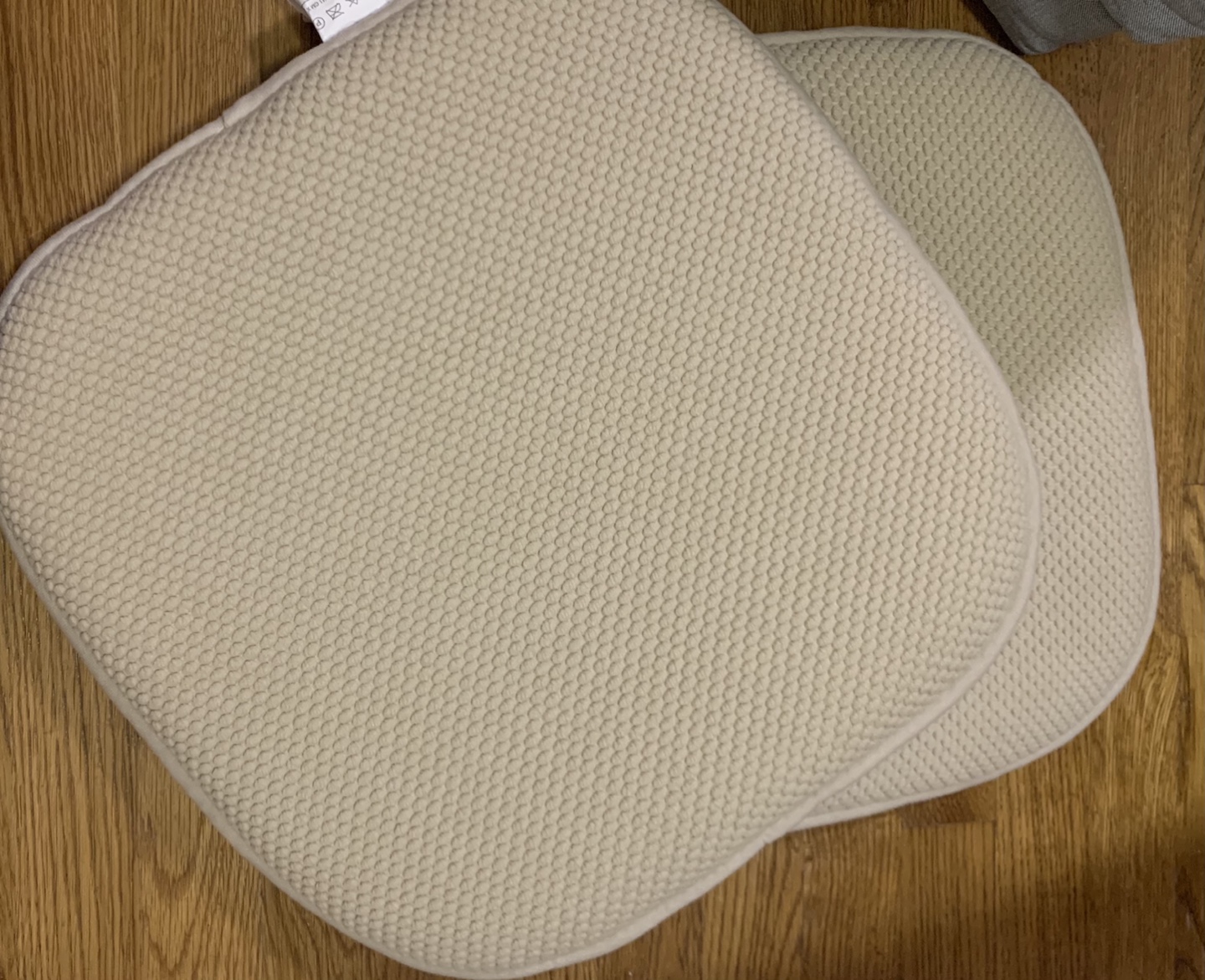 Ikea table & chairs - photo 3