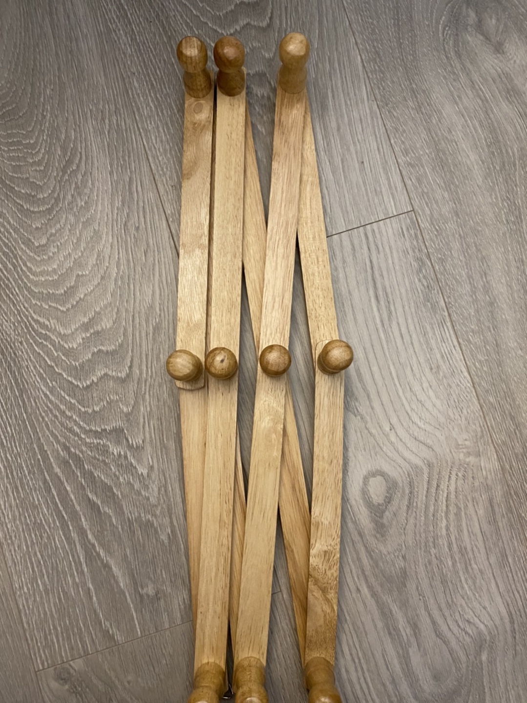 Extendable wood wall hanger  thumbnail