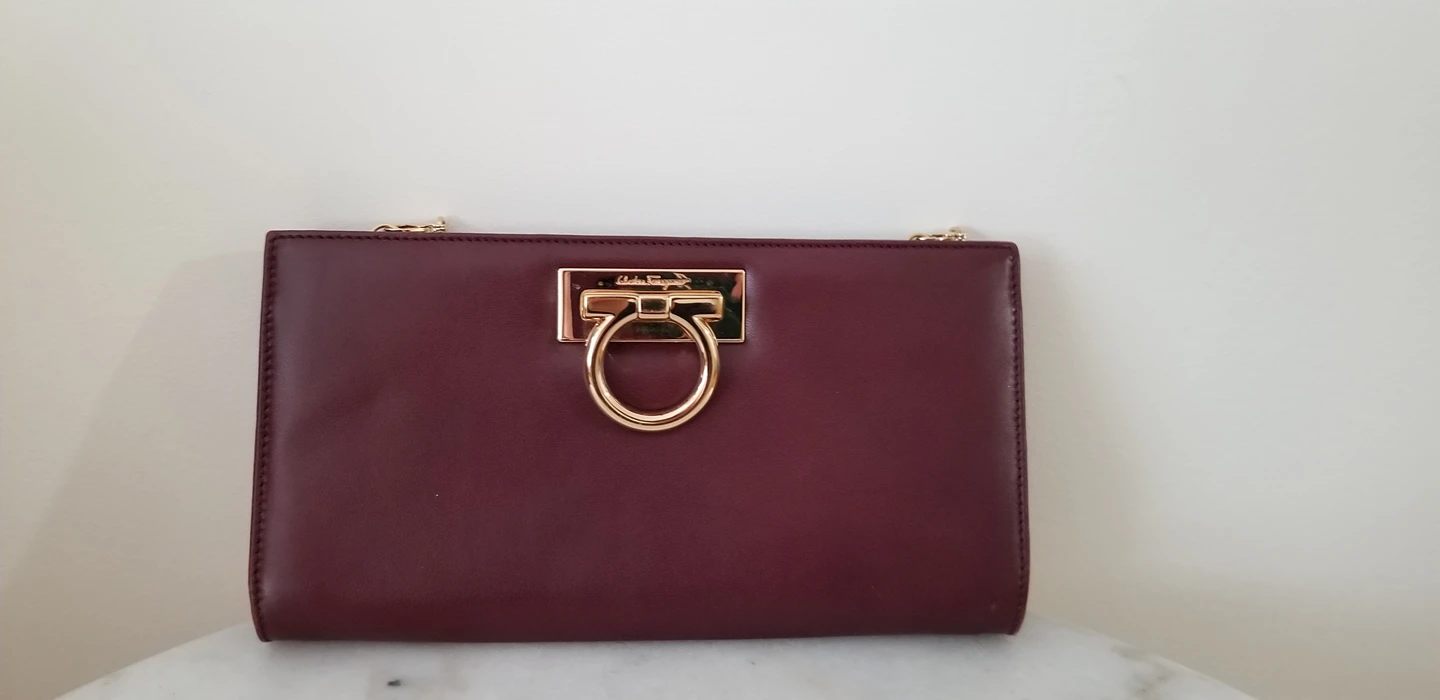 Ferragamo clutch - great condition - photo 2
