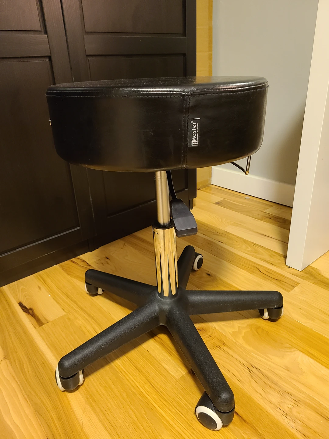 swivel chair