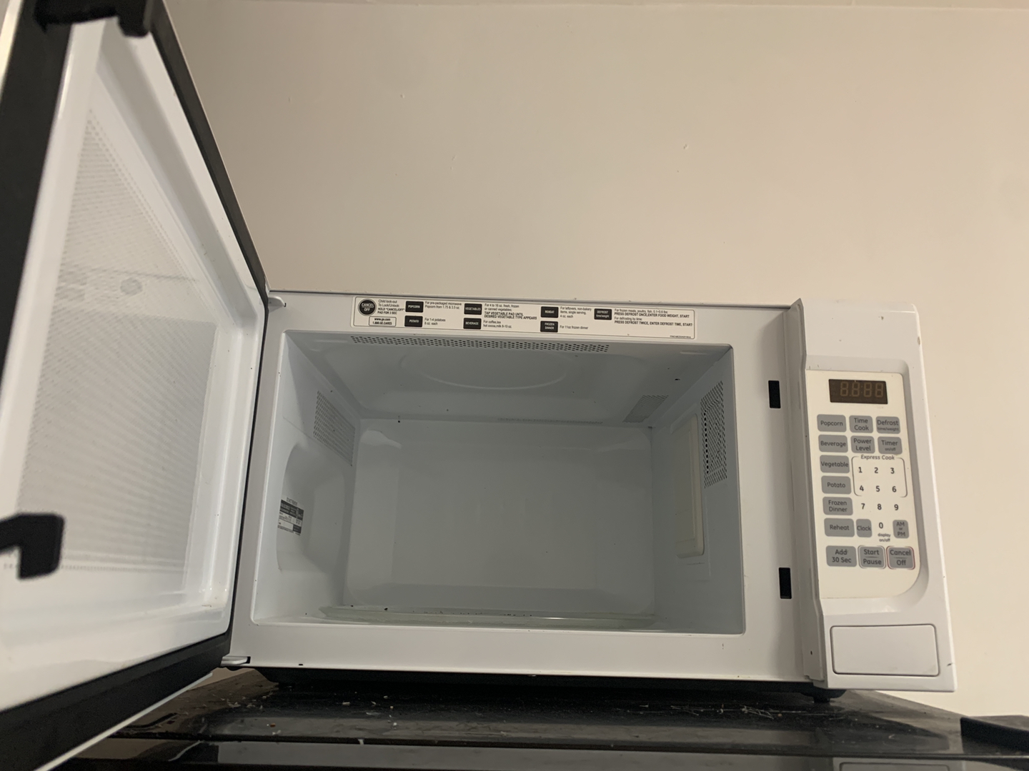 Microwave  - photo 2