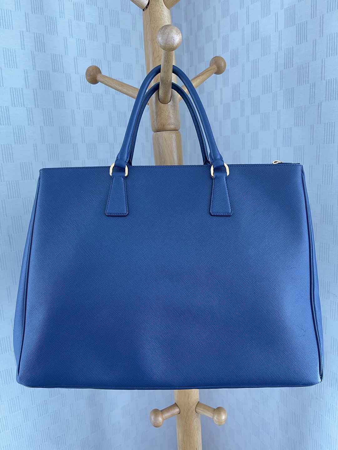Prada Large Saffiano Handbag - photo 2