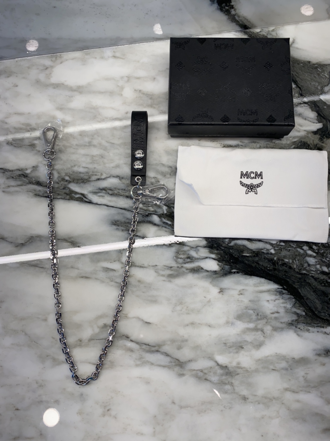 New MCM pocket chain Keys / wallets in silver & black leather