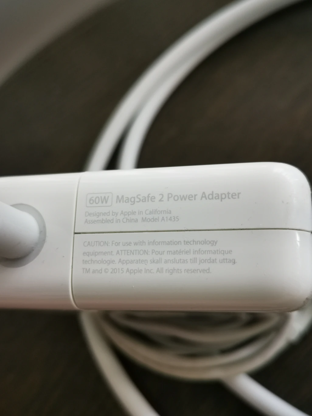 Apple 60W MagSafe 2 Power Adapter - photo 2