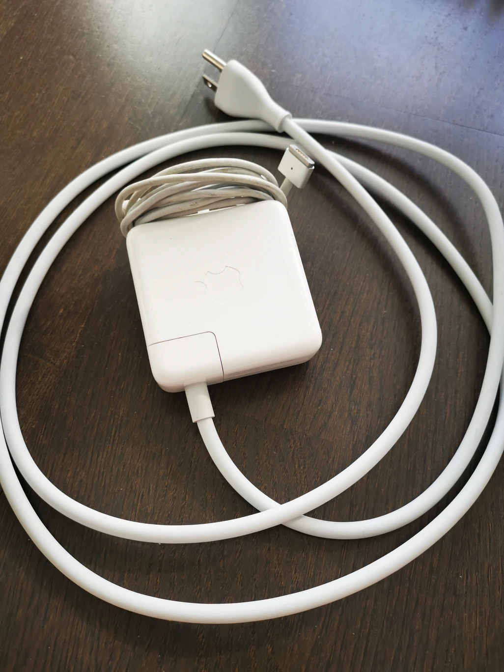 Apple 60W MagSafe 2 Power Adapter