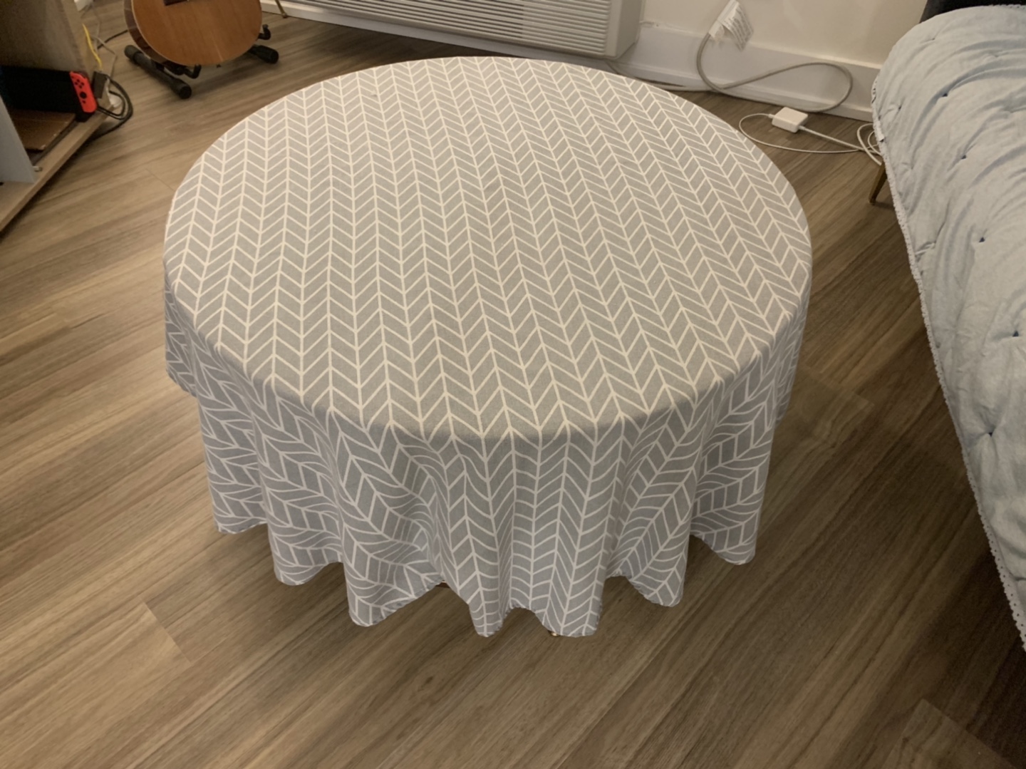 Round glass coffee table - photo 3