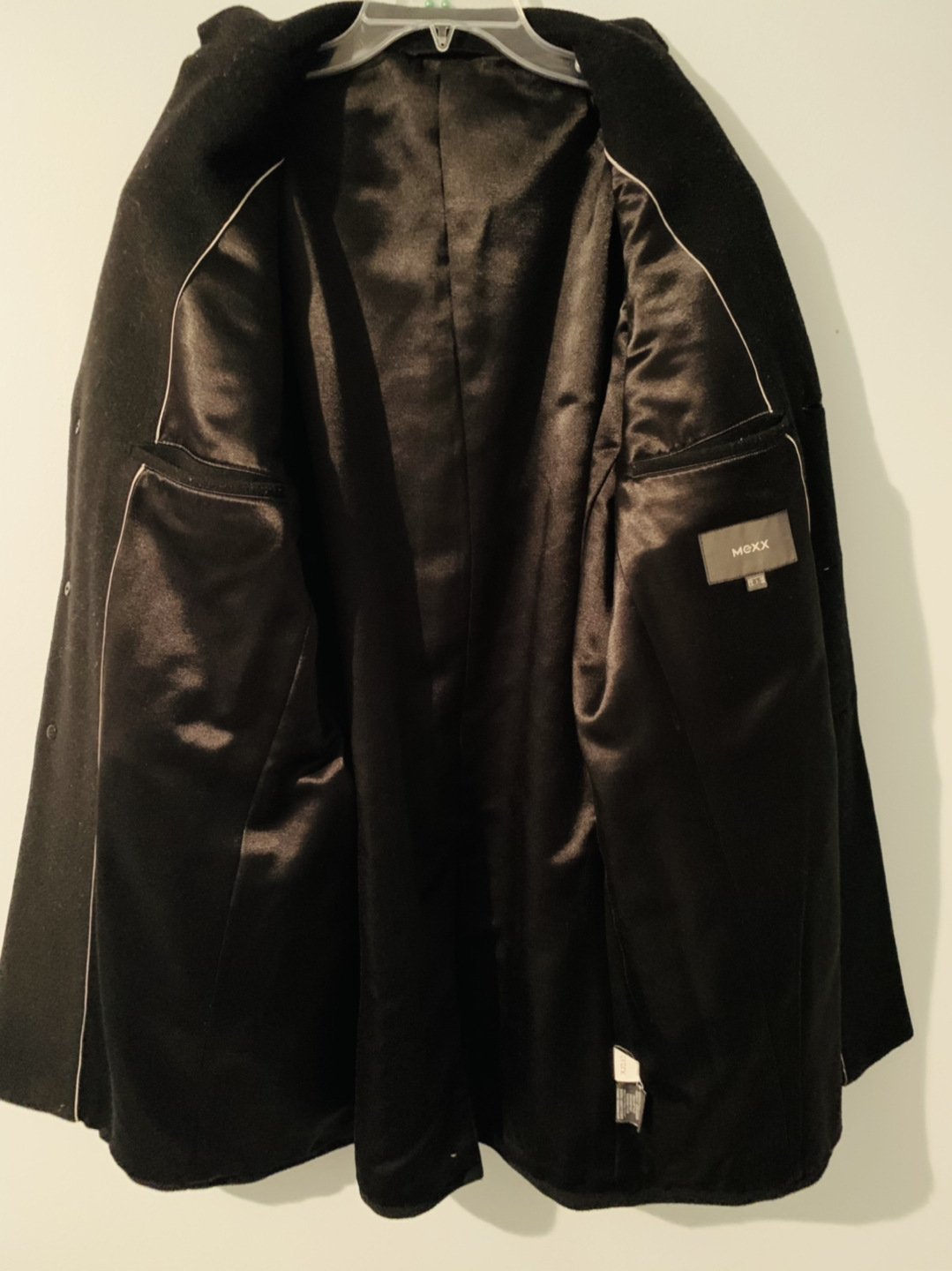 Winter long overcoat (size large)
 image indicator(2)