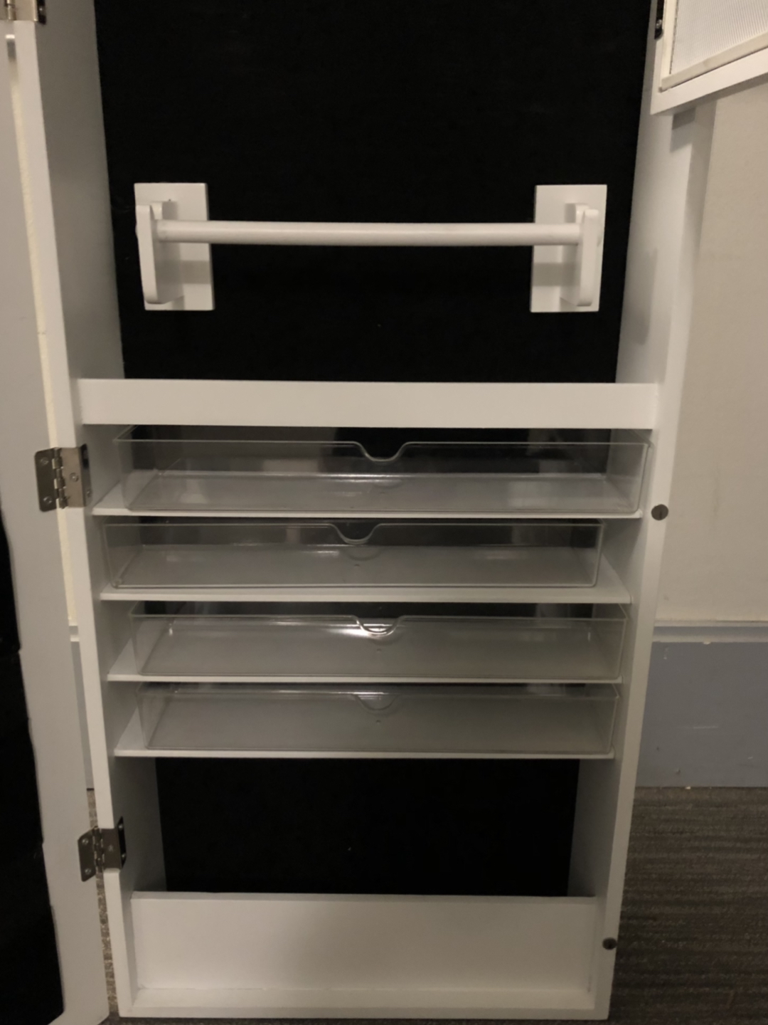 Jewelry Mirror Cabinet - photo 5