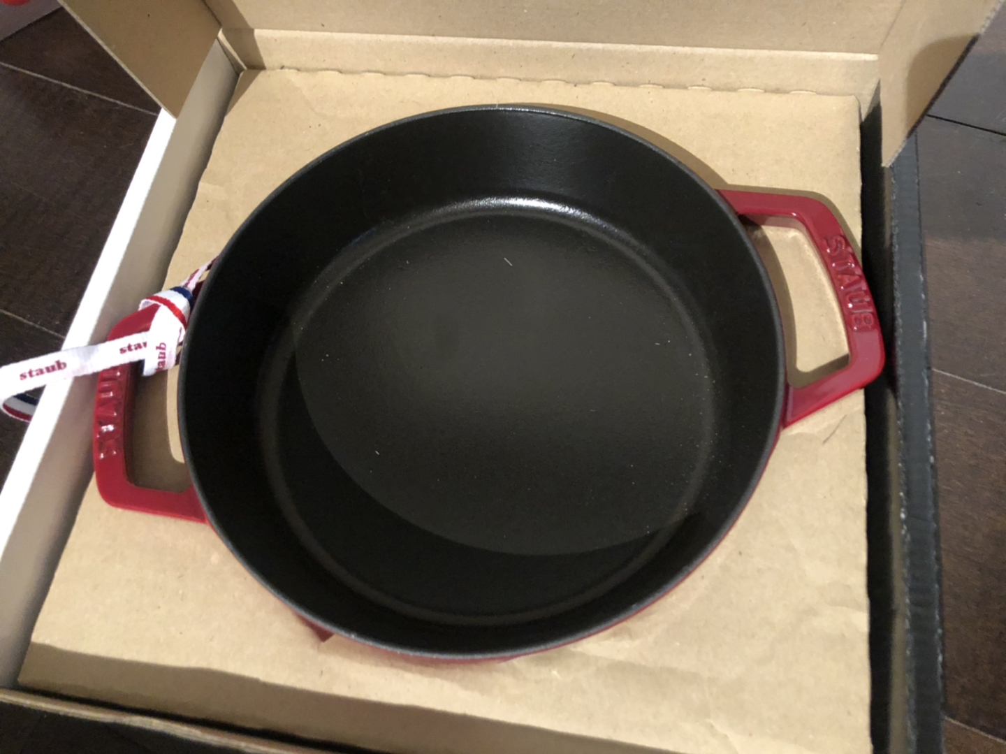 Brand New STAUB 20cm Cast Iron Frying Pan