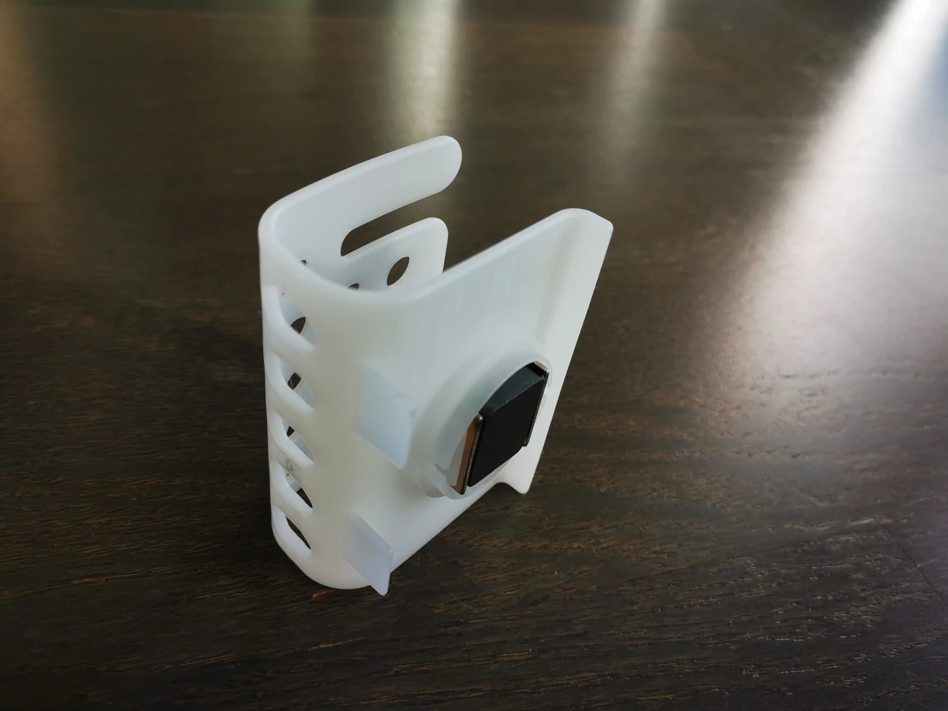 Magnetic Sponge Holder - photo 3