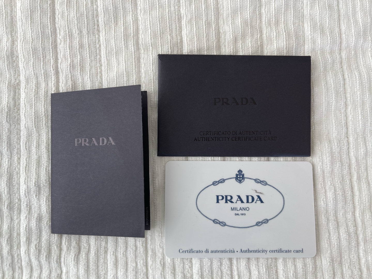 Prada Large Saffiano Handbag - photo 3