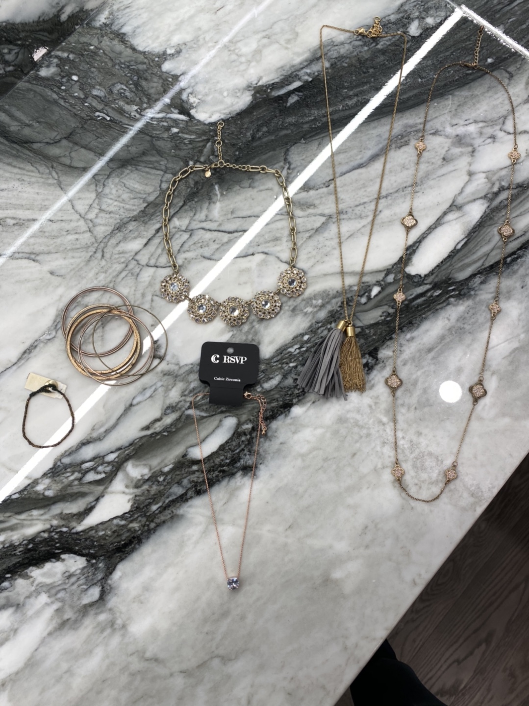 New J. Crew gold circle necklace.  - photo 5
