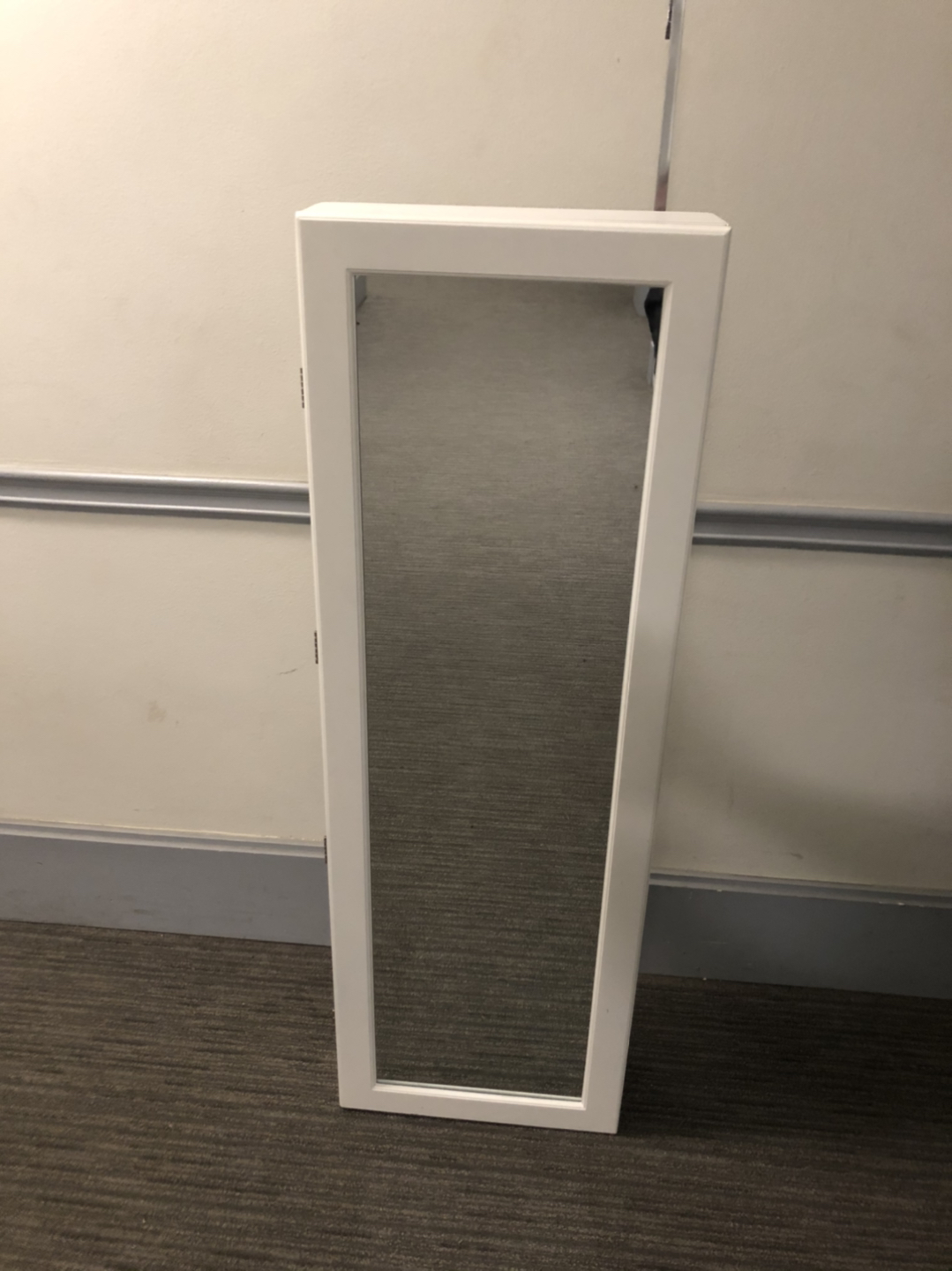Jewelry Mirror Cabinet - photo 3