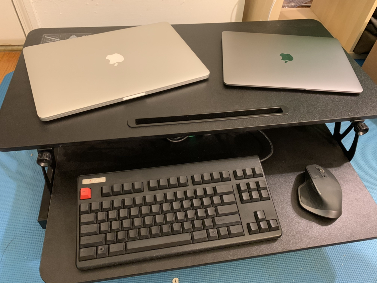 Height adjustable standing desk - photo 2