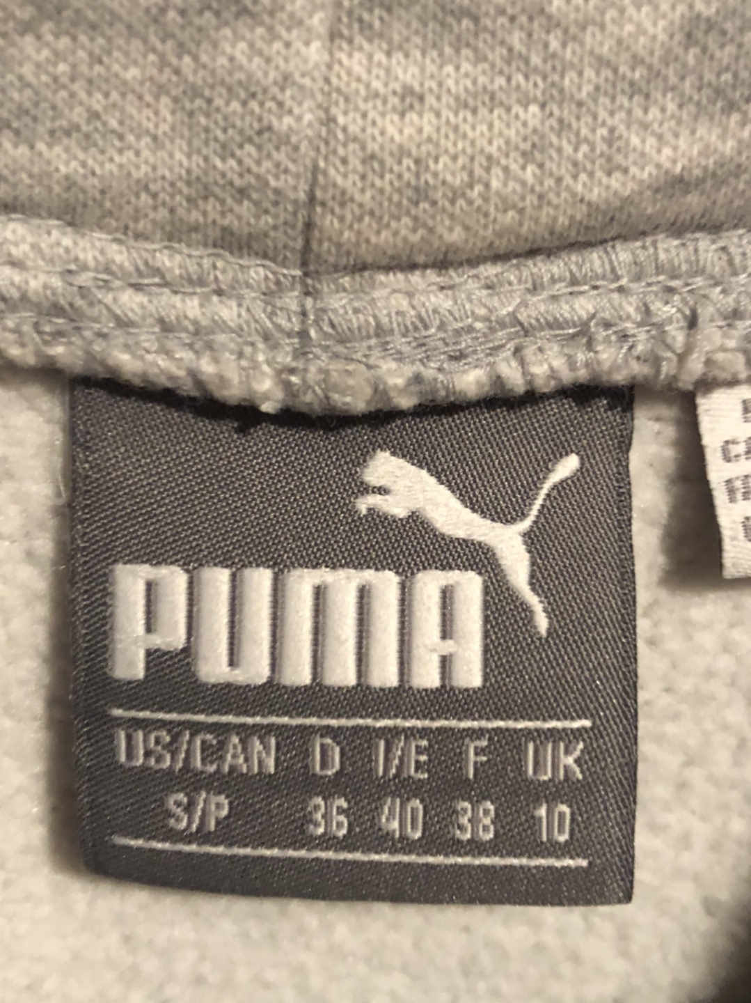 Like-new Puma Sweater image indicator(3)
