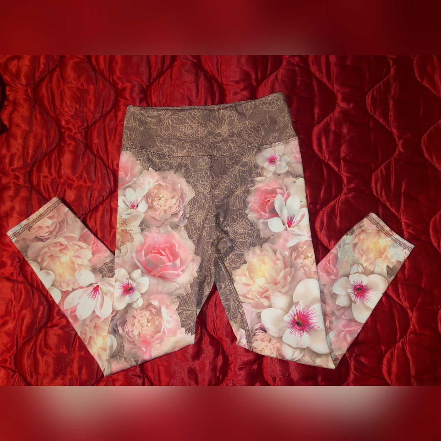 High waisted Floral Yoga Capris 