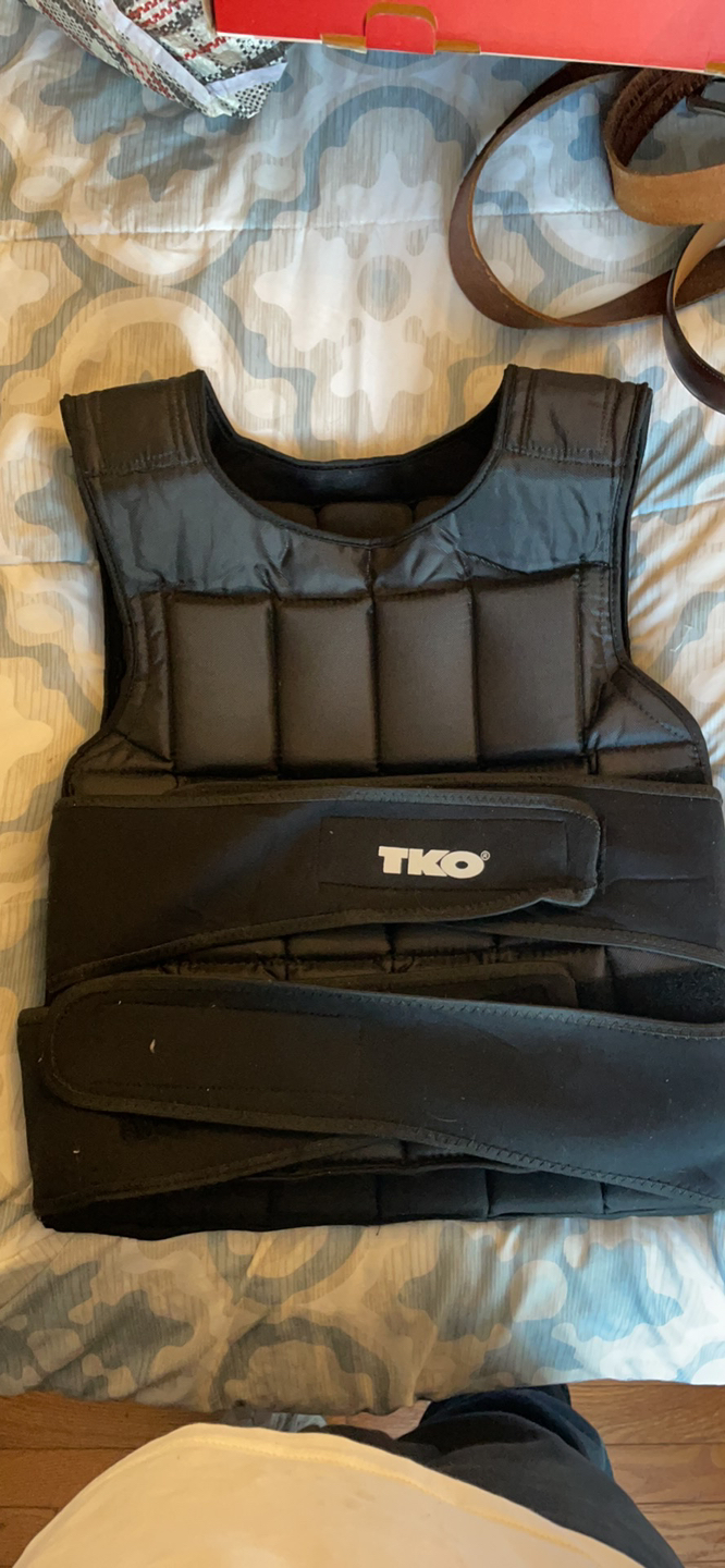 TKO 40lb weighted vest