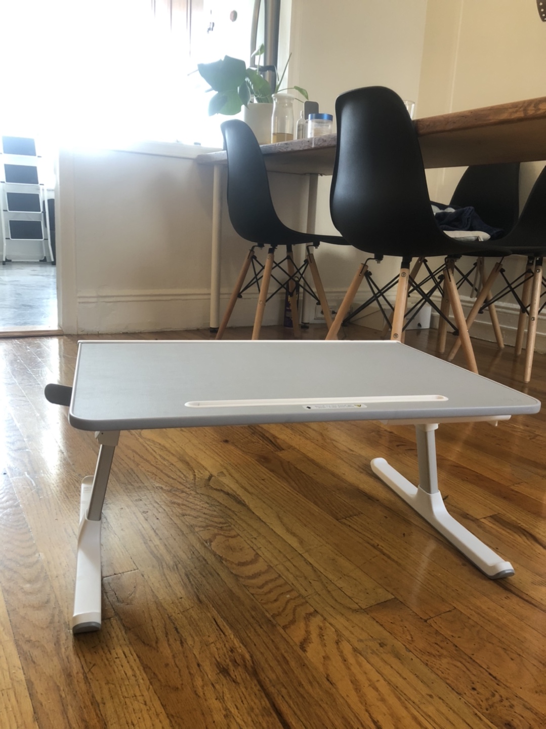 Laptop bed tray