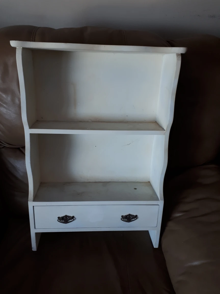 Small shelf