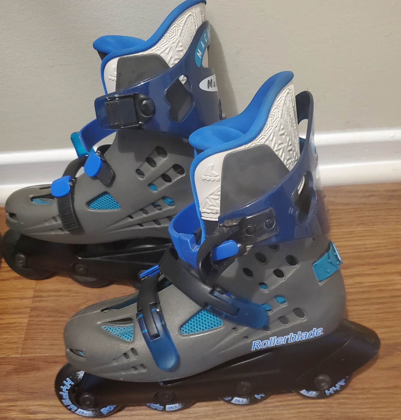 womans 26 size Rollerblades - photo 3