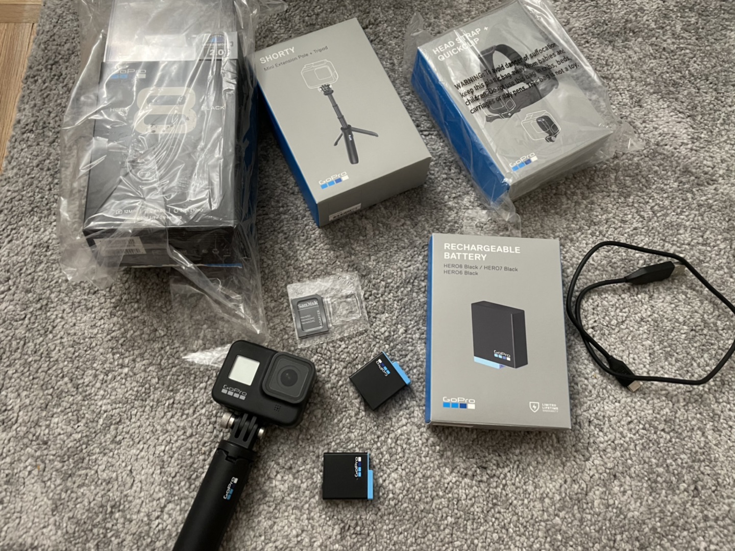 [Mint] Gopro hero8 bundle
