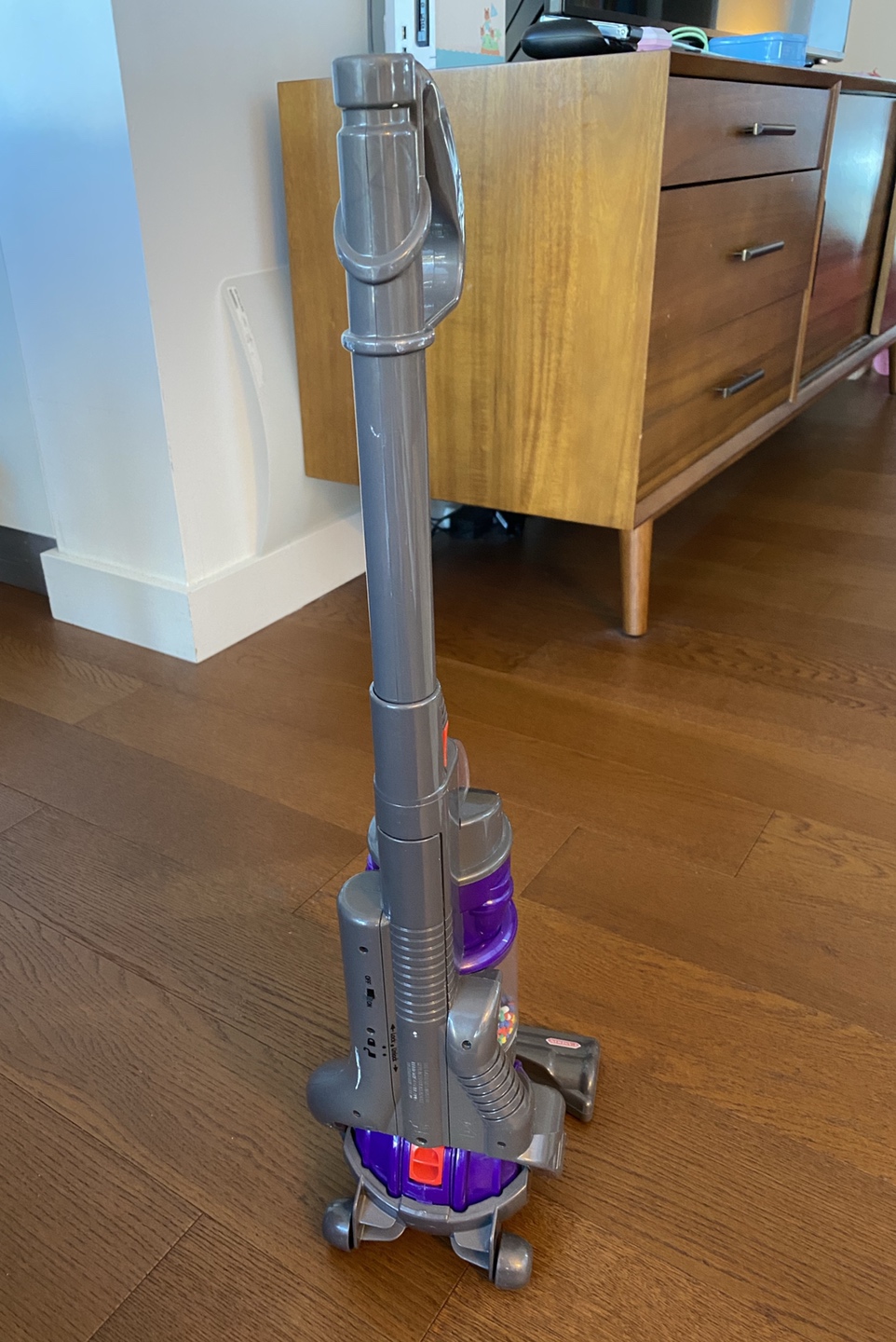 Dyson toy vacuum cleaner - photo 3