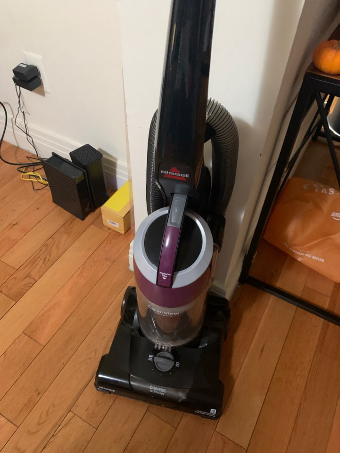 Bagless Bissell Vacuum  - photo 4