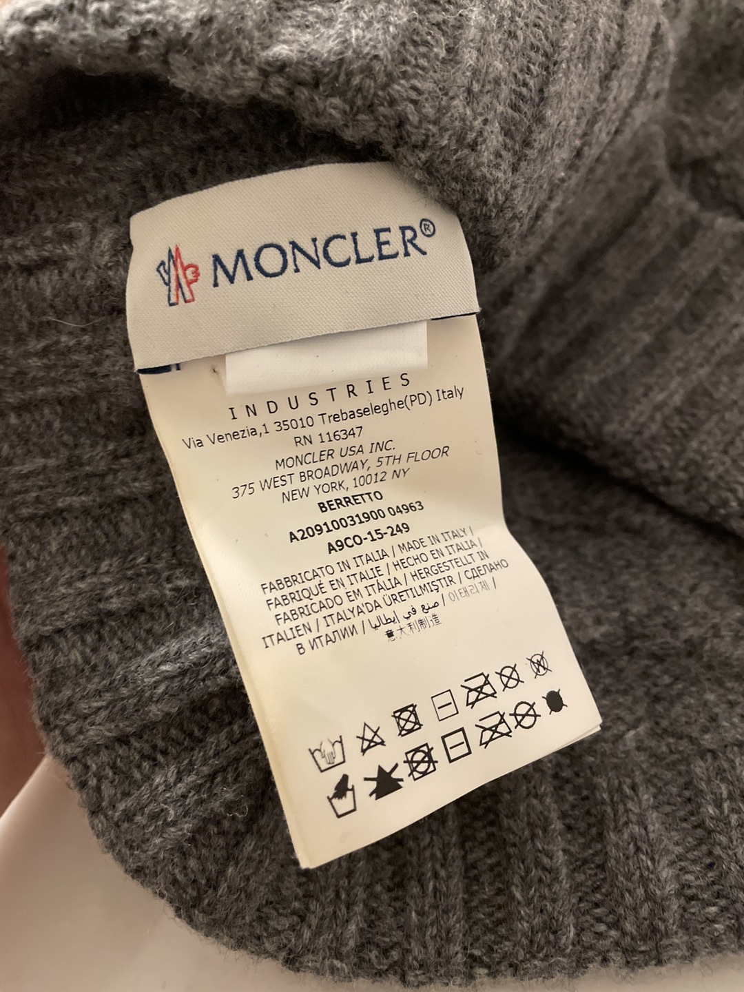 Moncler Beanie - photo 2