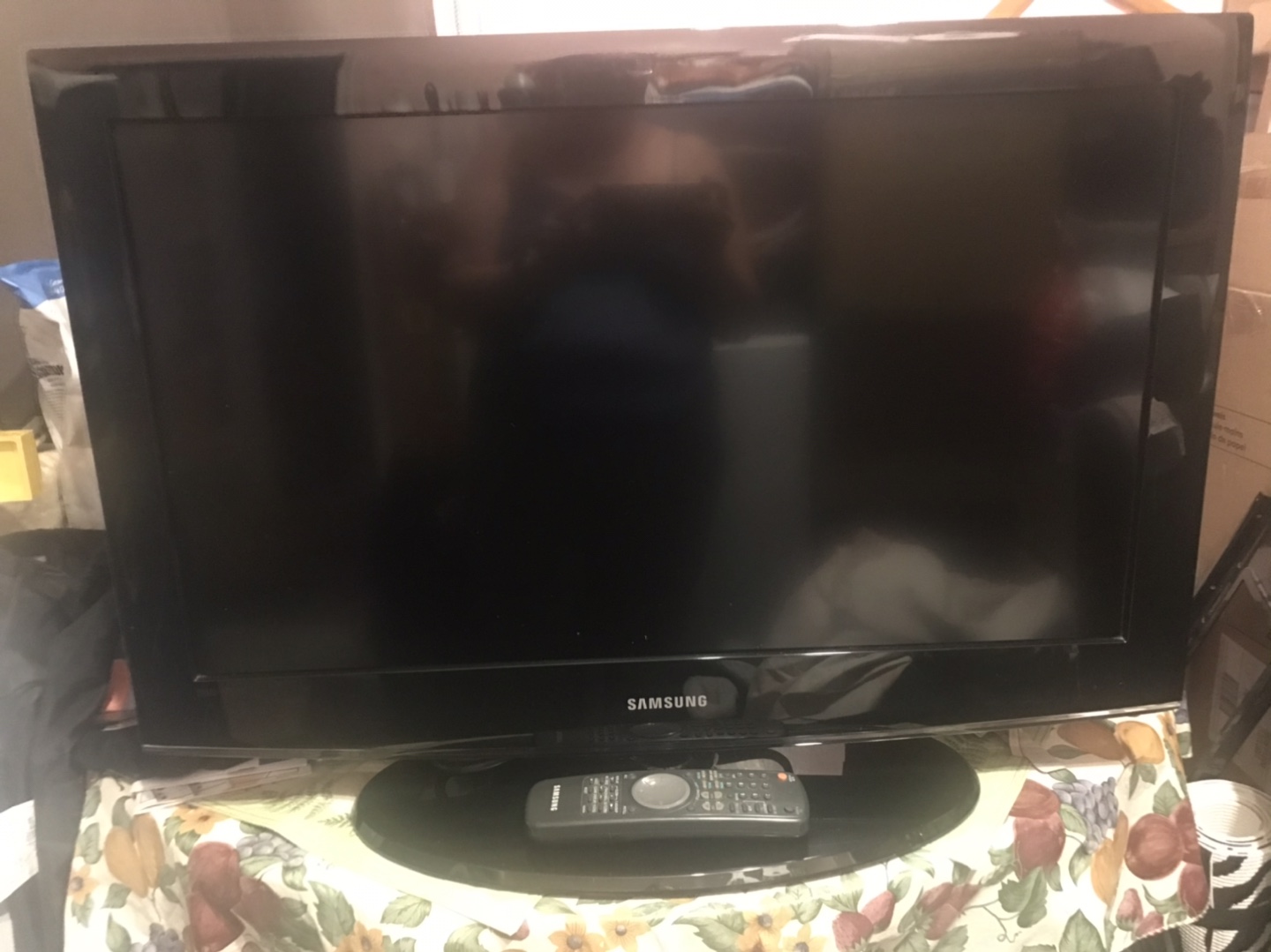 32 inch Samsung TV thumbnail
