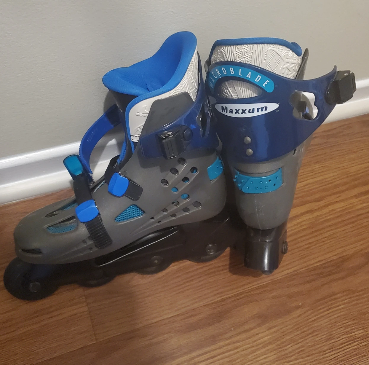 womans 26 size Rollerblades - photo 4
