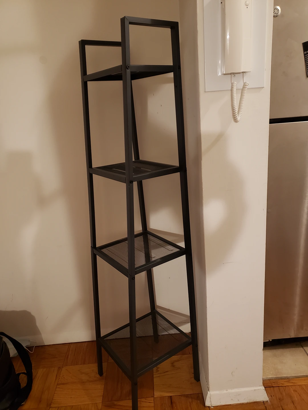 Bookshelf - photo 2