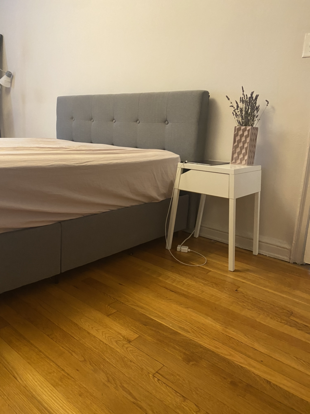 Grey upholstered queen bed frame - photo 4